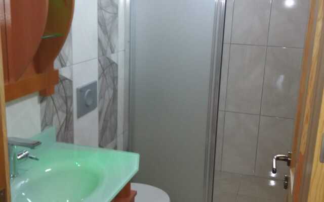 Leontopolis Apart-Hotel