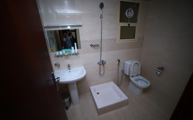 ONYX HOTEL APARTMENTS-MAHA HOSPITALITY GROUP Apartment hotel