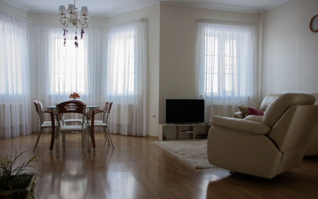 Частный Дом на Улице Конная 2