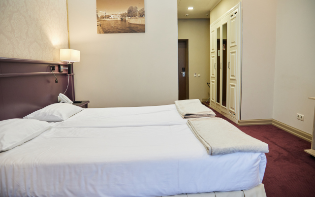 The Bridge Hotel