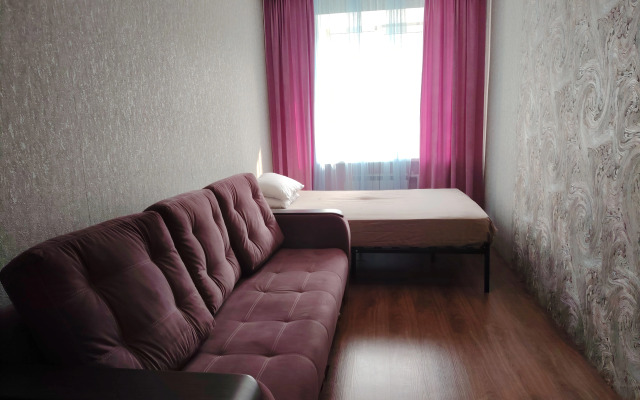 Квартира Трехкомнатная на Коммунистическом 35