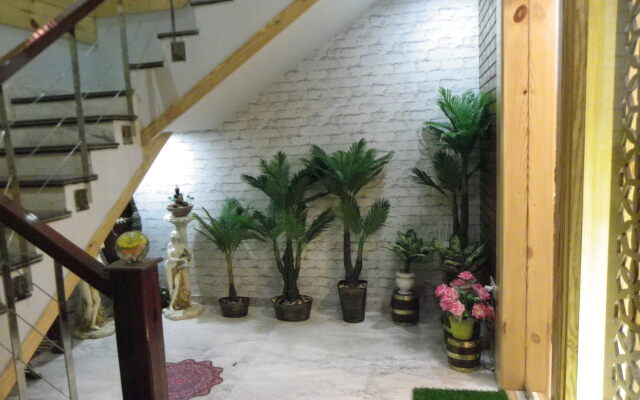 The Lodge B & B