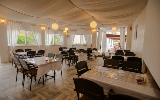 Usad'ba Zolotyie Vorota Hotel