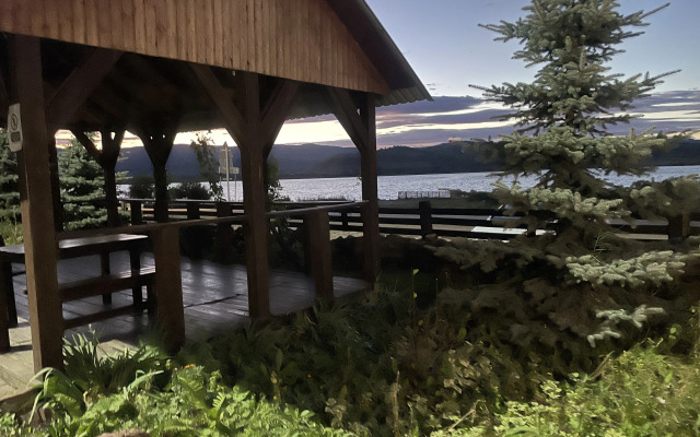 Квартира Уютная с видом на озеро