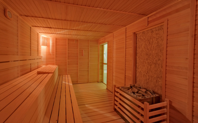 Prive Suite Side & Spa  (Adult Only 16+)