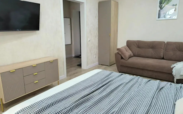 Квартира 6 местная с новым ремонтом около метро Горки парка и ТЦ