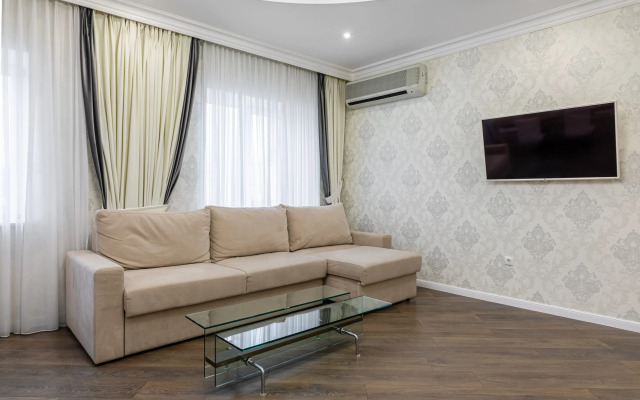 4kh Komnatnye Ryadom S Rivyeroy Apartments