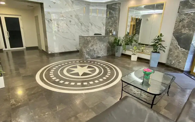 V Tsentre Goroda Na Beregu Morya Apartments