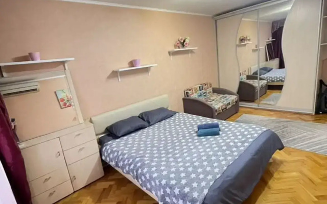 Апартаменты Просторная Двушка на Зорге