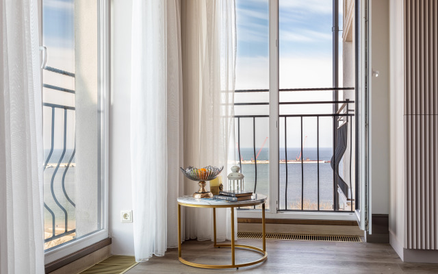 Квартира с Панорамным Видом на Море