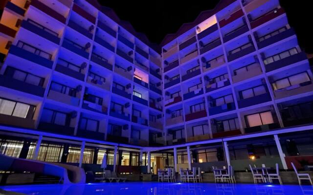 Vi̇va Beach Hotel