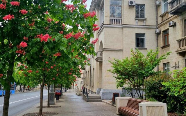 Happiness Live in the center of Sevastopol Apartment