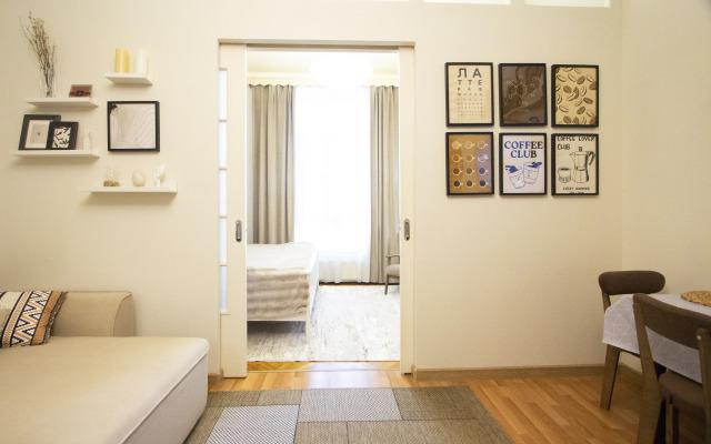 Na Tverskoy Flat