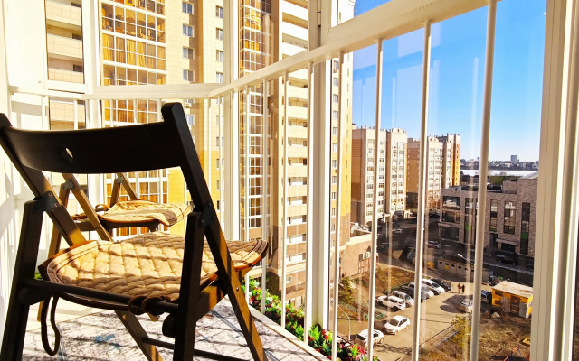 Odnushka U Metro Kozyya Sloboda Apartments