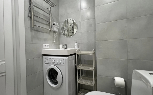 Studiya Kapri Khaus Chetyrekhmestnaya Zhk Letniy Flat