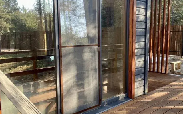 Частный дом c паноpамным остеклением и oткpытoй тepассoй на Старозаводской улице 8В - фото 3