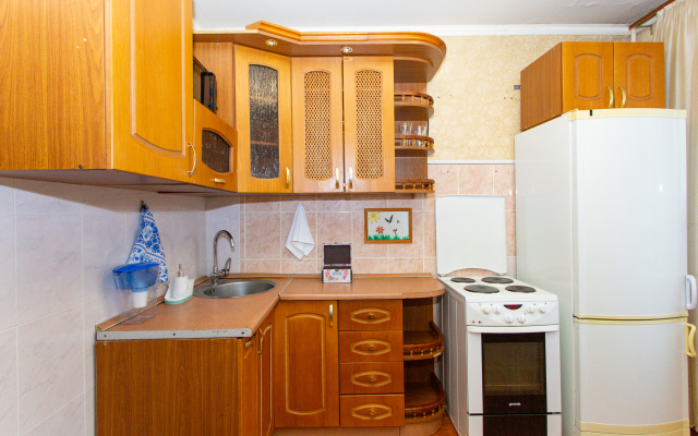 Komfortnaya Chetyrekhkomnatnaya Kvartira V Tsentre Novosibirska Flat
