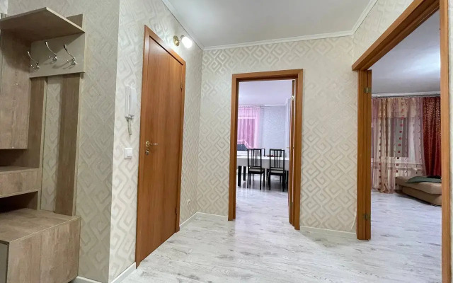 V Tsentre Goroda Flat