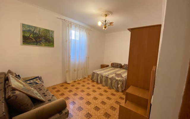 Taraktash Guest house