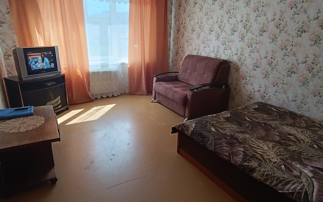 V Ivushkakh Flat