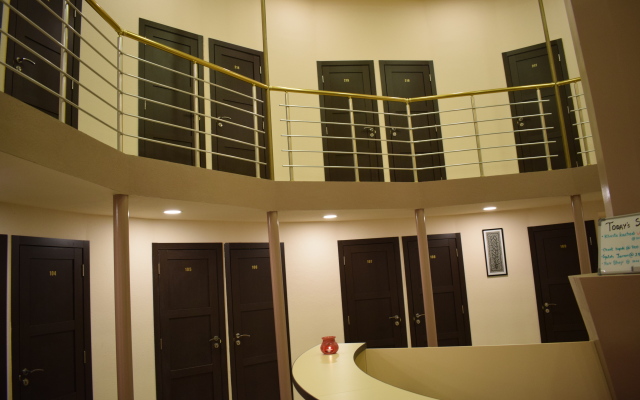 Shree Gopal Gayatri Lok Deluxe Hotel