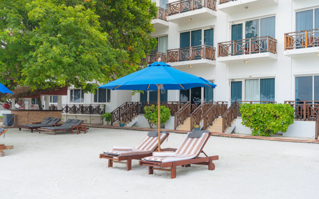 Hulhule Island Hotel