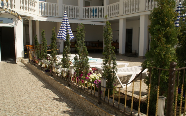 Belye Parusa Hotel