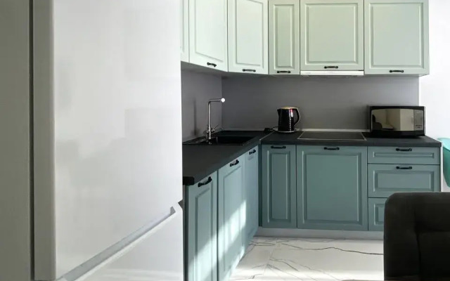 Апартаменты-студия 30 кв.м. с кроватью и балконом, 14 этаж