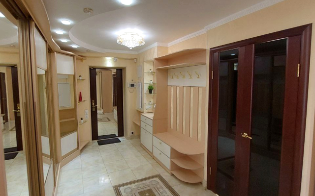 Na Demokraticheskoy 2B Apartments