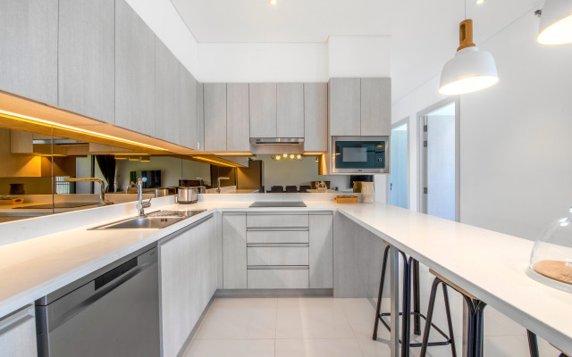 Апартаменты Три спальни с видом на море и озеро