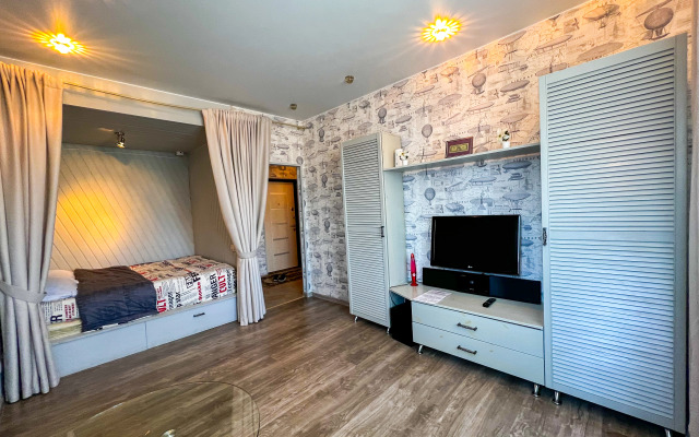 Апартаменты Квартира AlexHome РП Свердловский Молодежная 2