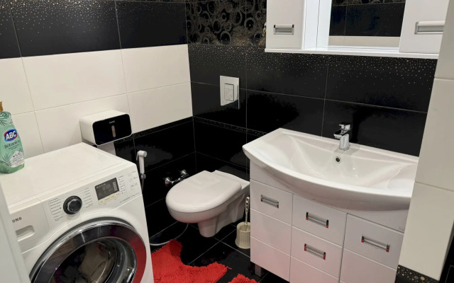 243 Rvartira V Novom Zhk Real Flat