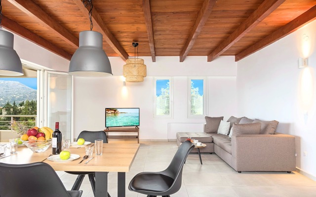 Вилла Cretan Family Villa Heated Pool