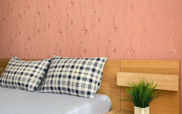 S Khoposhim Pemontom C Tpemya Izolirovannymi Komnatami Flat