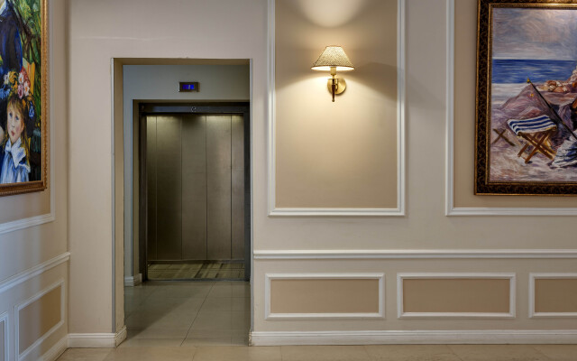 Surname Deluxe Apartments