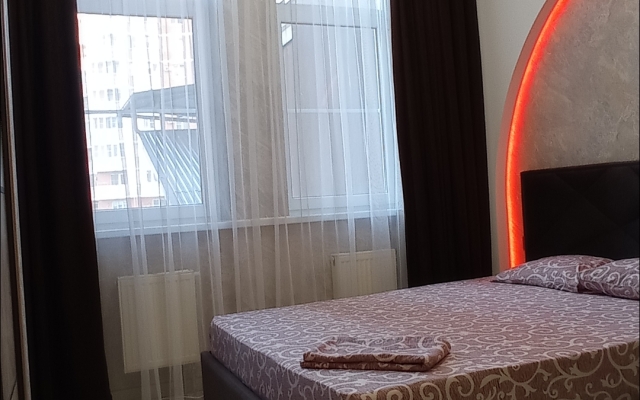 Квартира с красивой круглой подсветкой