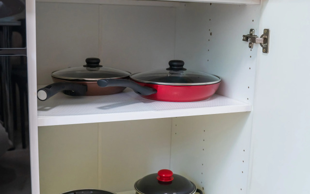 Квартира Просторная Двухкомнатная Natali на метро Пражская