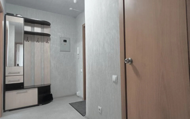 2kh Komnatnaya Ryadom S Ashan ul Krivenkova Flat
