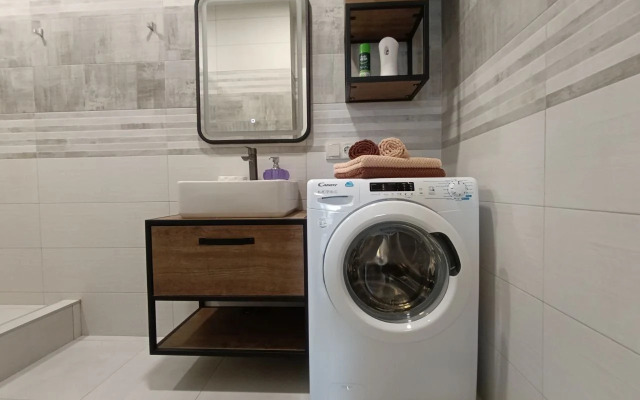 Uyutnaya kvartira u morya Flat