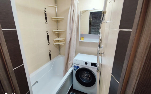 Квартира Аллея Труда 16 с Балконом