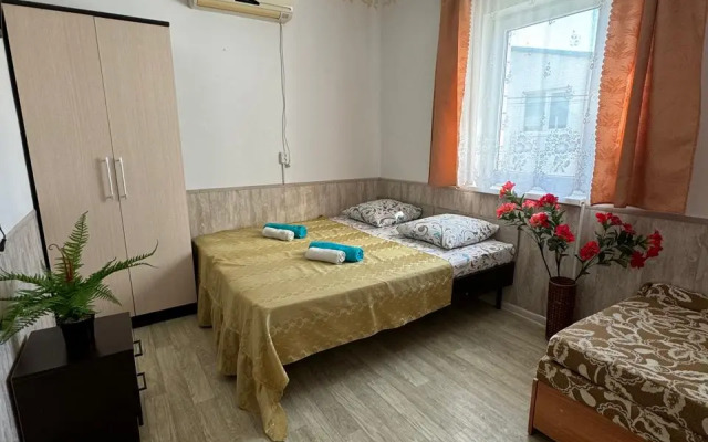 Na Novorossiyskoy Guest House