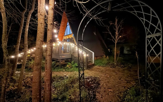 Частный дом с баней в лесу на берегу Истринского водохранилища