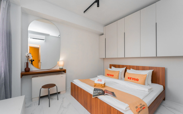 KeyGo #0163, 2 Bedroom, Balcony near Park Apartments
