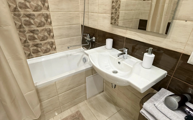 V Tikhom Rayone Flat