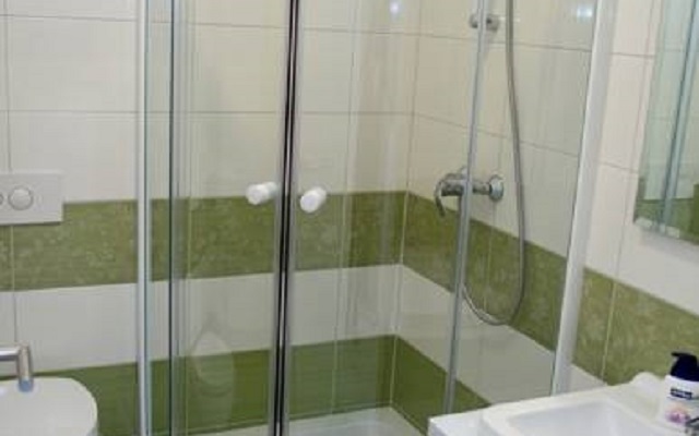 Spacious Beachfront Apartments Tanita