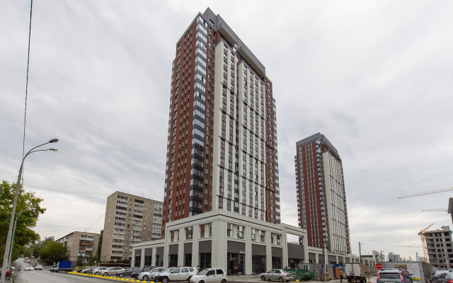 Квартира двухкомнатная Азина 25