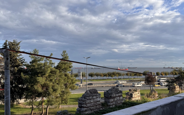 Апартаменты Luxury Sea View with Jacuzzi