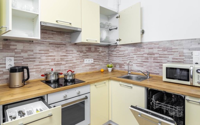 Prostornaya Yevrodvushka Na Vasilyevskom Ostrove Flat