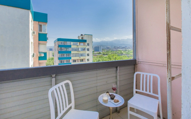 S Krasivym Vidom Na Gory Flat