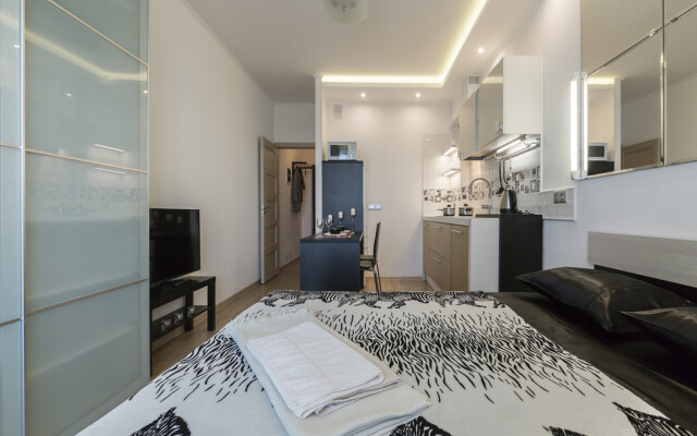 Admirala Cherkova 18/1 Flat